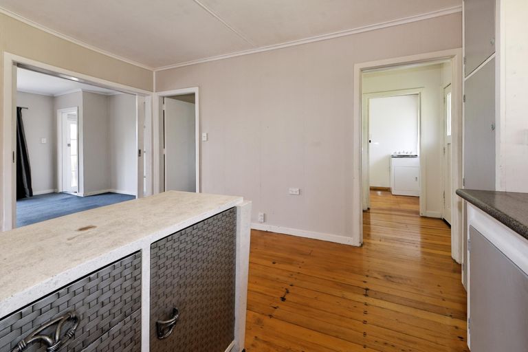 Photo of property in 29 Stottholm Road, Titirangi, Auckland, 0604