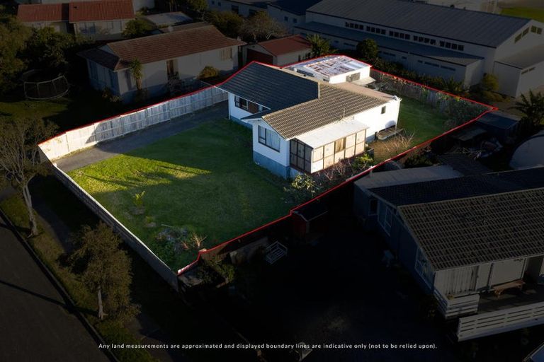 Photo of property in 9 Shalimar Place, Clover Park, Auckland, 2019
