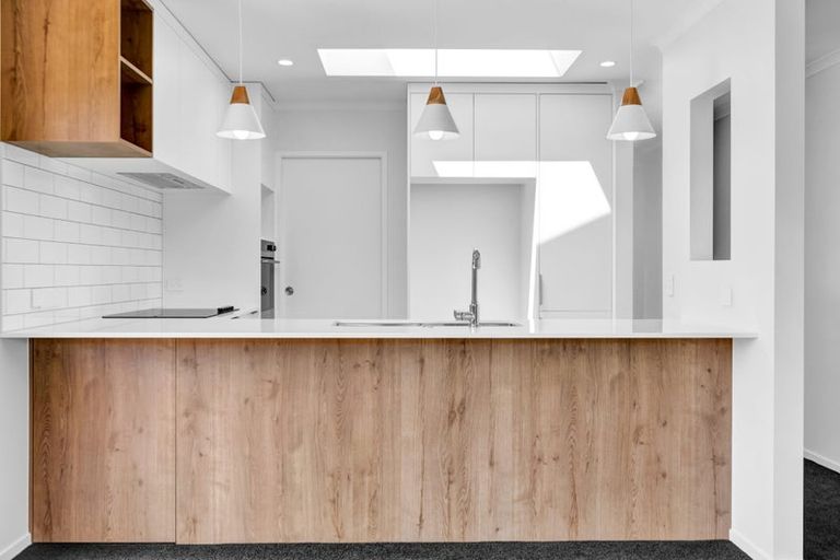 Photo of property in 26 Sycamore Grove, Lower Vogeltown, New Plymouth, 4310