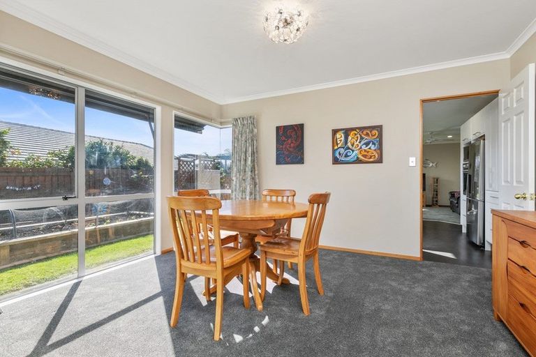 Photo of property in 5 Lucerne Place, Welcome Bay, Tauranga, 3112