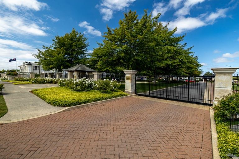 Photo of property in 10 Hatton Court, Northwood, Christchurch, 8051