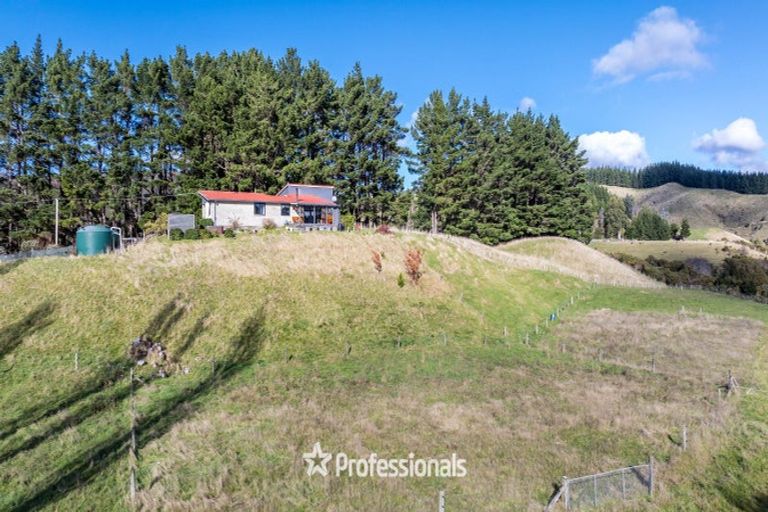 Photo of property in 1712 State Highway 2, Kaitoke, Upper Hutt, 5018
