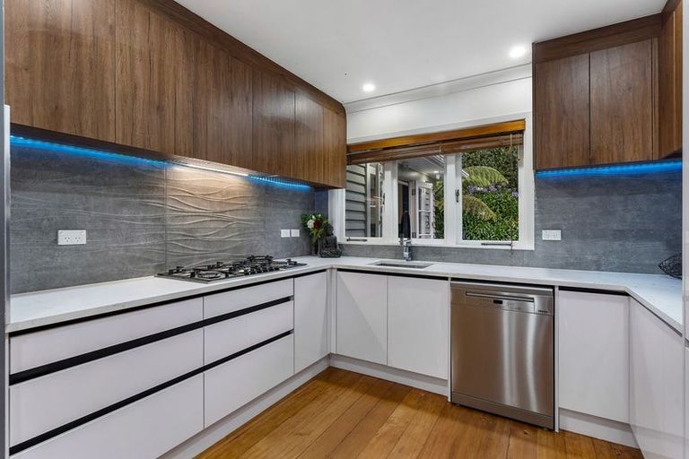 Photo of property in 61 Gelling Road, Ararimu, Papakura, 2583