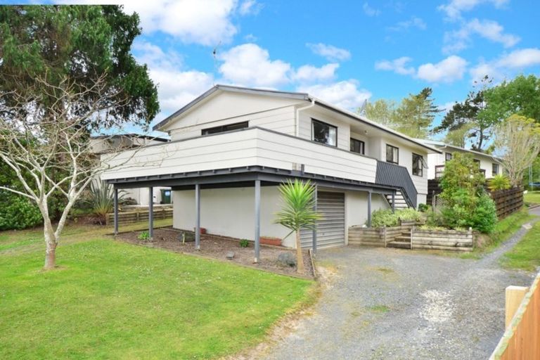 Photo of property in 85a Rosario Crescent, Red Beach, 0932