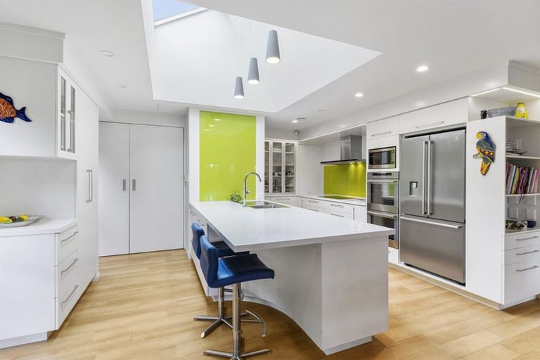 Photo of property in 14 Waikare Street, Karori, Wellington, 6012