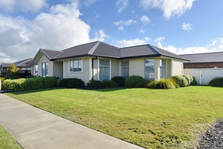 Photo of property in 13 Goodwin Street, Rangiora, 7400