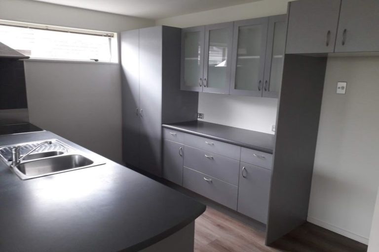 Photo of property in 53 Lyndon Street, Riccarton, Christchurch, 8041