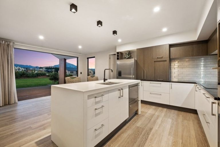 Photo of property in 18 Mount Linton Avenue, Wanaka, 9305