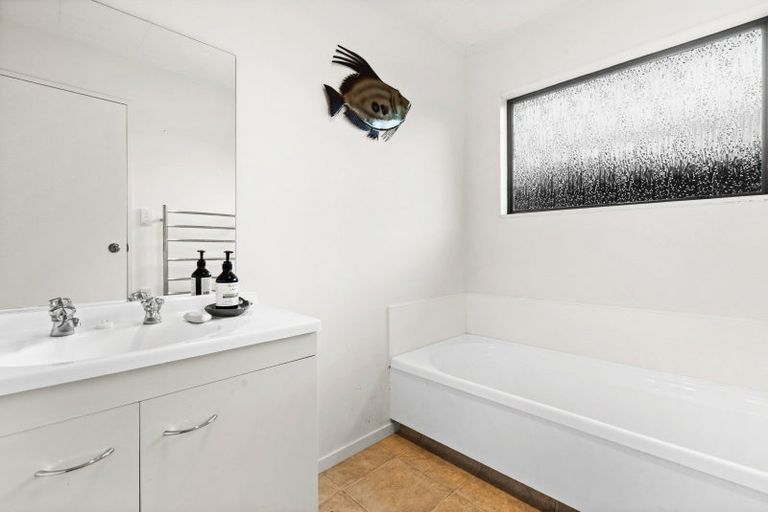 Photo of property in 23 Breadalbane Road, Havelock North, 4130