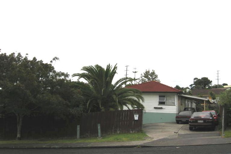 Photo of property in 27 Meadowood Drive, Unsworth Heights, Auckland, 0632
