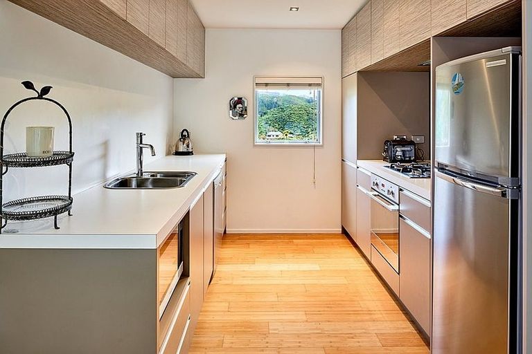 Photo of property in 3 Saddleback Grove, Karori, Wellington, 6012