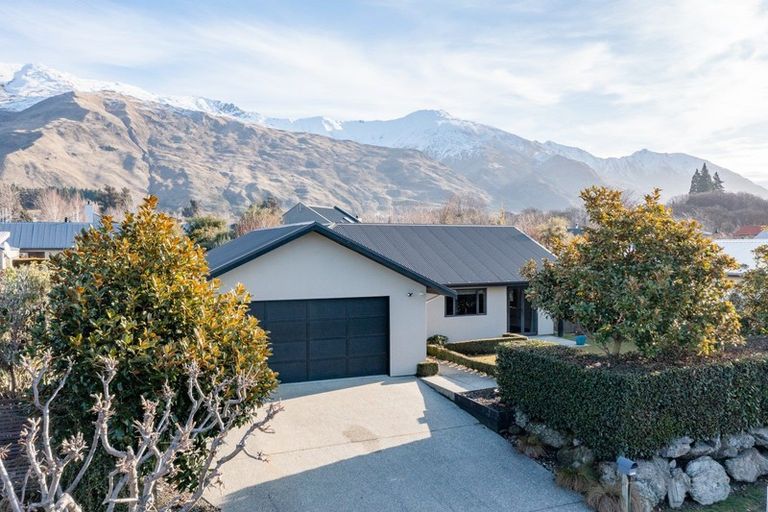 Photo of property in 6 Hyland Street, Wanaka, 9305