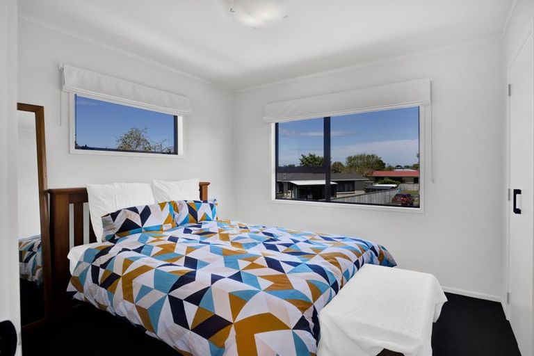 Photo of property in 10 Kamahi Avenue, Hawera, 4610