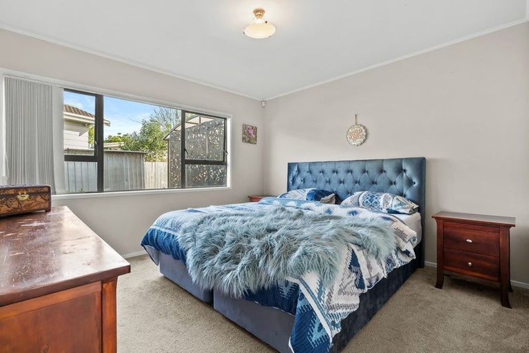 Photo of property in 97 Hyperion Drive, Randwick Park, Auckland, 2105