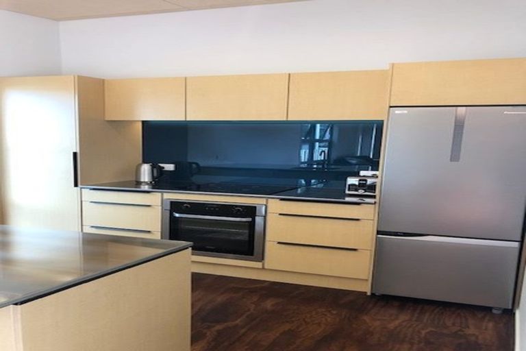 Photo of property in 8b Ngatai Road, Otumoetai, Tauranga, 3110