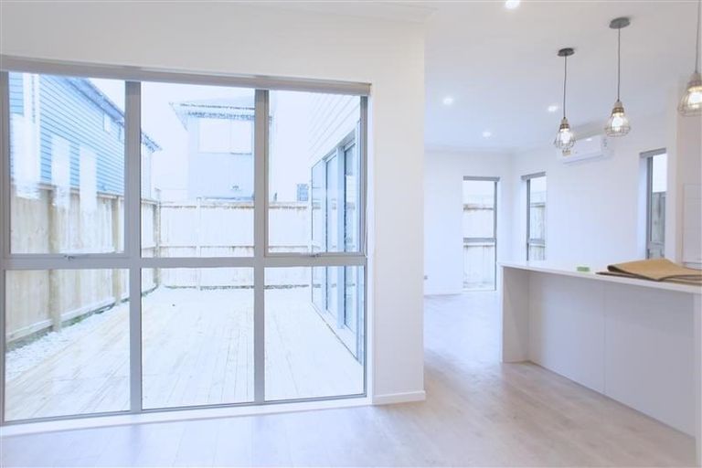 Photo of property in 3 Silvereye Road, Hobsonville, Auckland, 0616