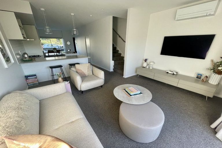 Photo of property in 36 Koreke Close, Kenepuru, Porirua, 5022