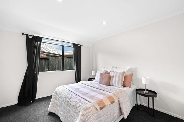 Photo of property in 99 Saint James Drive, Huntington, Hamilton, 3210