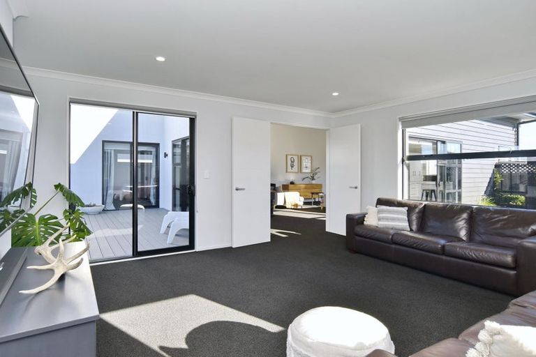 Photo of property in 33 Highgate Drive, Rangiora, 7400