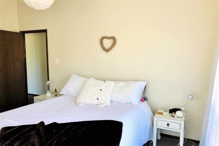 Photo of property in 21 Hunter Crescent, Wanaka, 9305