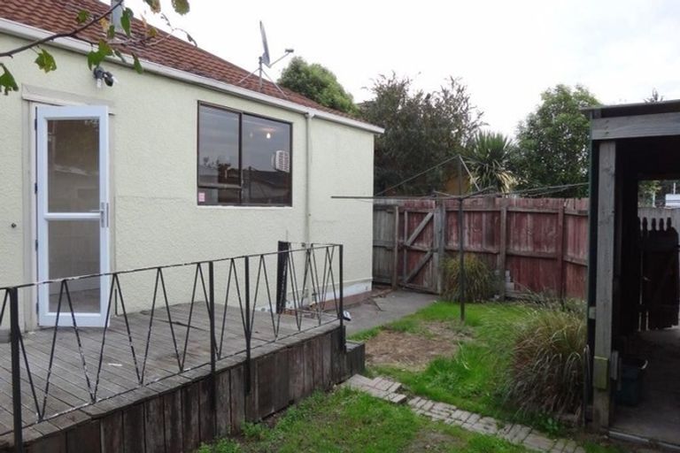 Photo of property in 15 Newcastle Street, Phillipstown, Christchurch, 8011