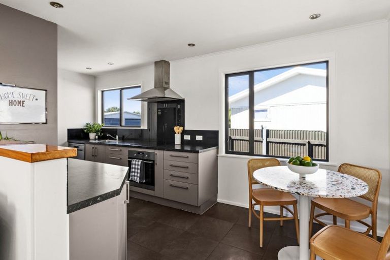 Photo of property in 20 Coventry Avenue, Tamatea, Napier, 4112