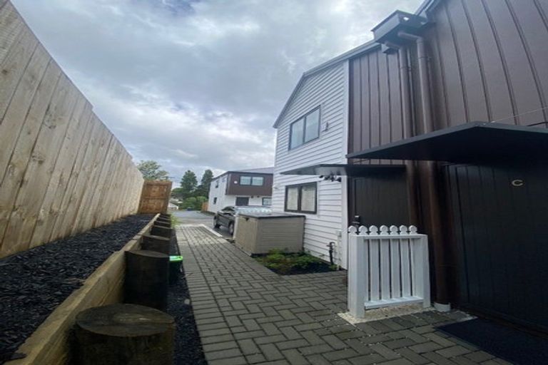 Photo of property in 133b Lancaster Road, Beach Haven, Auckland, 0626