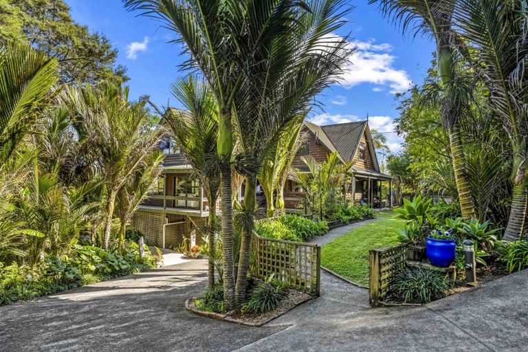 Photo of property in 287 Glenvar Road, Long Bay, Auckland, 0630