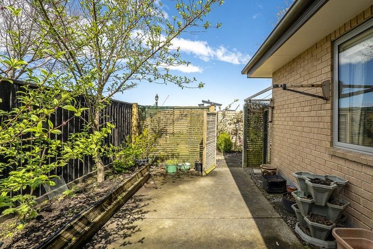 Photo of property in Yaldhurst Courts, 1/372 Yaldhurst Road, Russley, Christchurch, 8042
