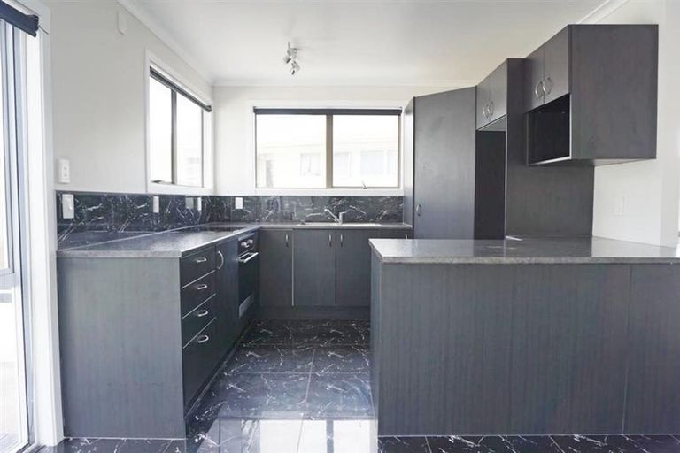 Photo of property in 21 Poutini Place, Manurewa, Auckland, 2102