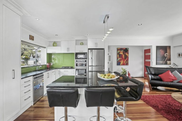 Photo of property in 19 Merchant Avenue, Te Atatu South, Auckland, 0610