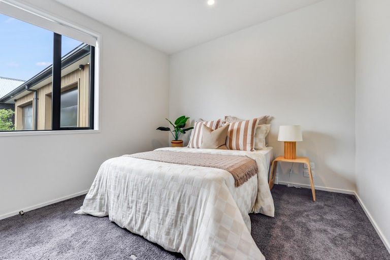 Photo of property in 103u2 Cambridge Road, Hillcrest, Hamilton, 3216