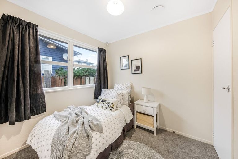 Photo of property in 2/21 Gardner Avenue, New Lynn, Auckland, 0600