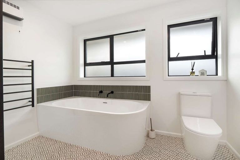 Photo of property in 53 Woodbury Street, Russley, Christchurch, 8042