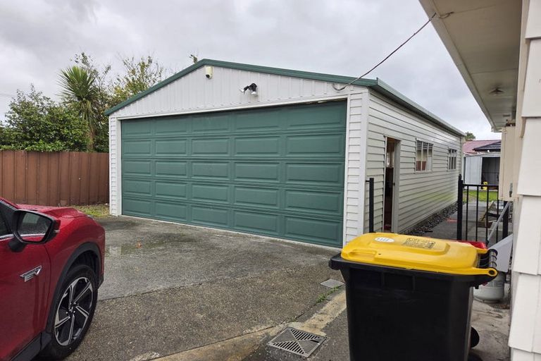 Photo of property in 13 Alton Grove, Masterton, 5810