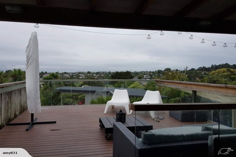 Photo of property in 251 Glengarry Road, Glen Eden, Auckland, 0602