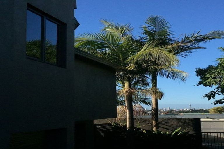 Photo of property in 1/41 High Road, Glenfield, Auckland, 0629