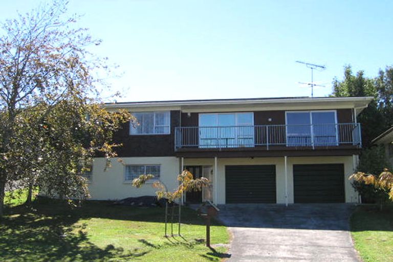 Photo of property in 22 Nui Mana Place, Te Atatu South, Auckland, 0610