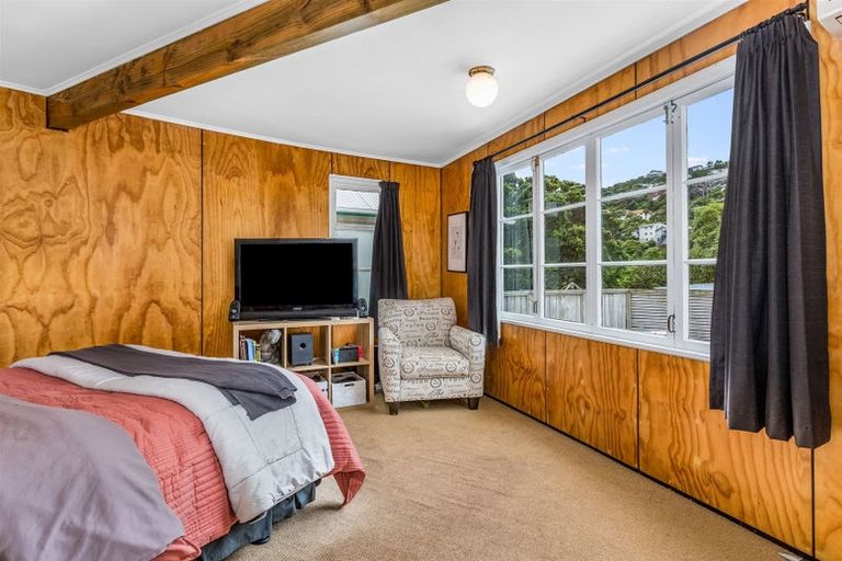 Photo of property in 4 Rodney Street, Northland, Wellington, 6012