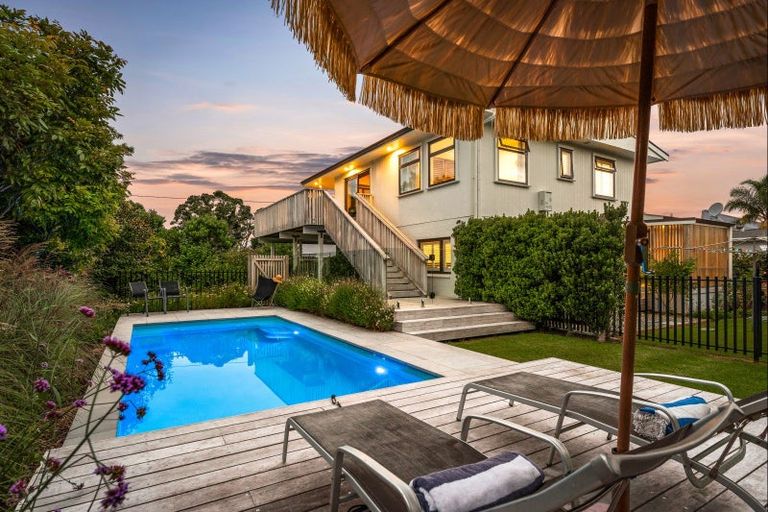 Photo of property in 19 Dunbar Road, Point Wells, Warkworth, 0986