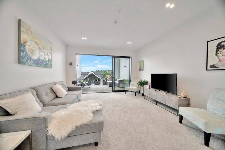 Photo of property in 80 Rangihina Road, Hobsonville, Auckland, 0616