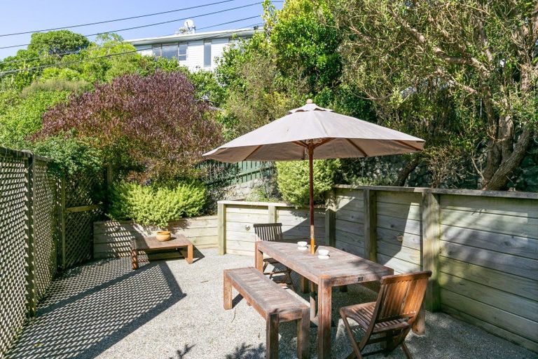 Photo of property in 30 Voltaire Street, Karori, Wellington, 6012