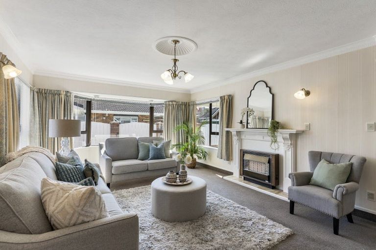 Photo of property in 3 Comeskey Grove, Elderslea, Upper Hutt, 5018