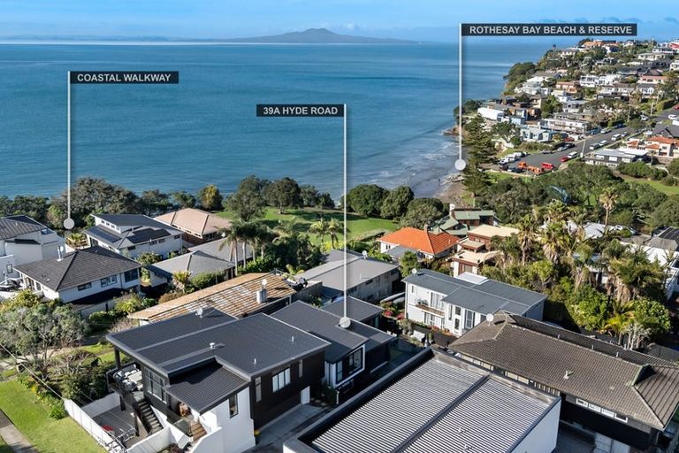 Photo of property in 39a Hyde Road, Rothesay Bay, Auckland, 0630