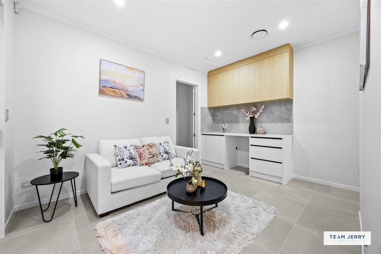 Photo of property in 3 Knockanara Drive, Flat Bush, Auckland, 2019