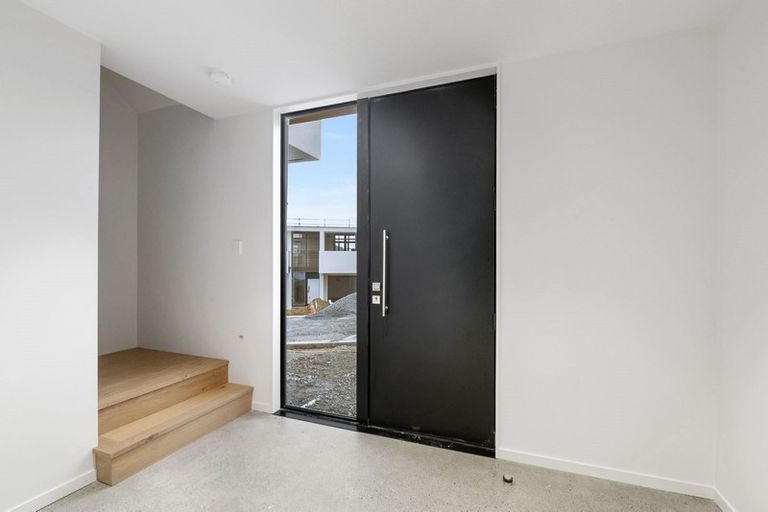 Photo of property in 5 Mary Dobson Way, Island Bay, Wellington, 6023
