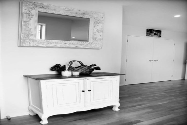 Photo of property in 24a Bunnythorpe Road, Papakura, 2110