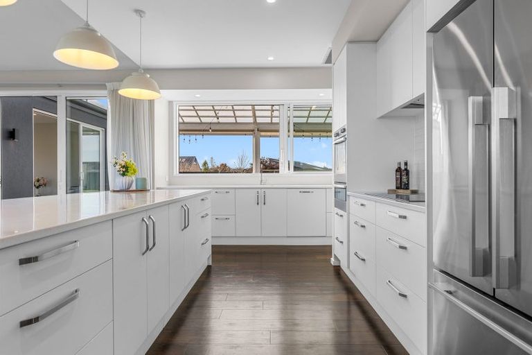 Photo of property in 10 Silver Peaks Drive, West Melton, 7618