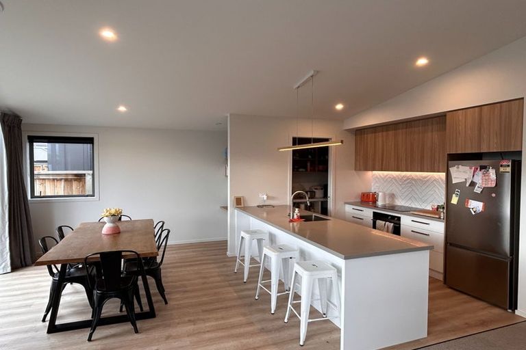 Photo of property in 10 Corriedale Road, Jacks Point, 9371