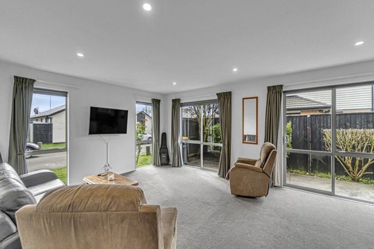 Photo of property in 10 Peak Crescent, Kaiapoi, 7630